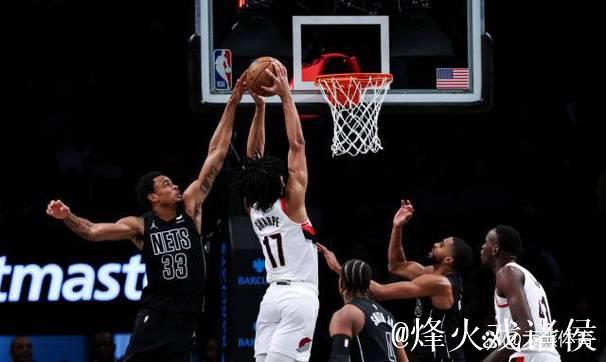 汤普森砍18分独行侠力克爵士致其3连败 国王轻松击败开拓者